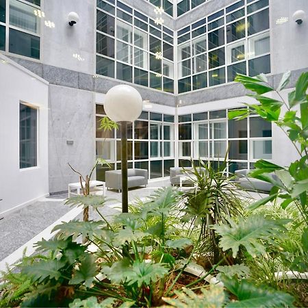 Sleek & Stylish Apartment By Dh Aparthotels Peterborough Ngoại thất bức ảnh