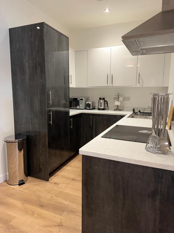 Sleek & Stylish Apartment By Dh Aparthotels Peterborough Ngoại thất bức ảnh