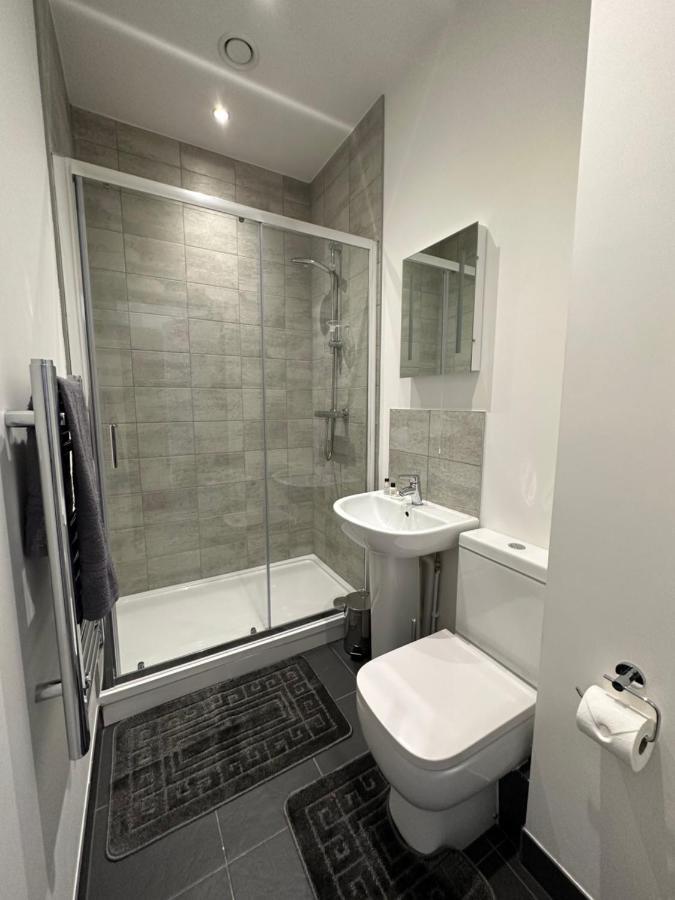 Sleek & Stylish Apartment By Dh Aparthotels Peterborough Ngoại thất bức ảnh
